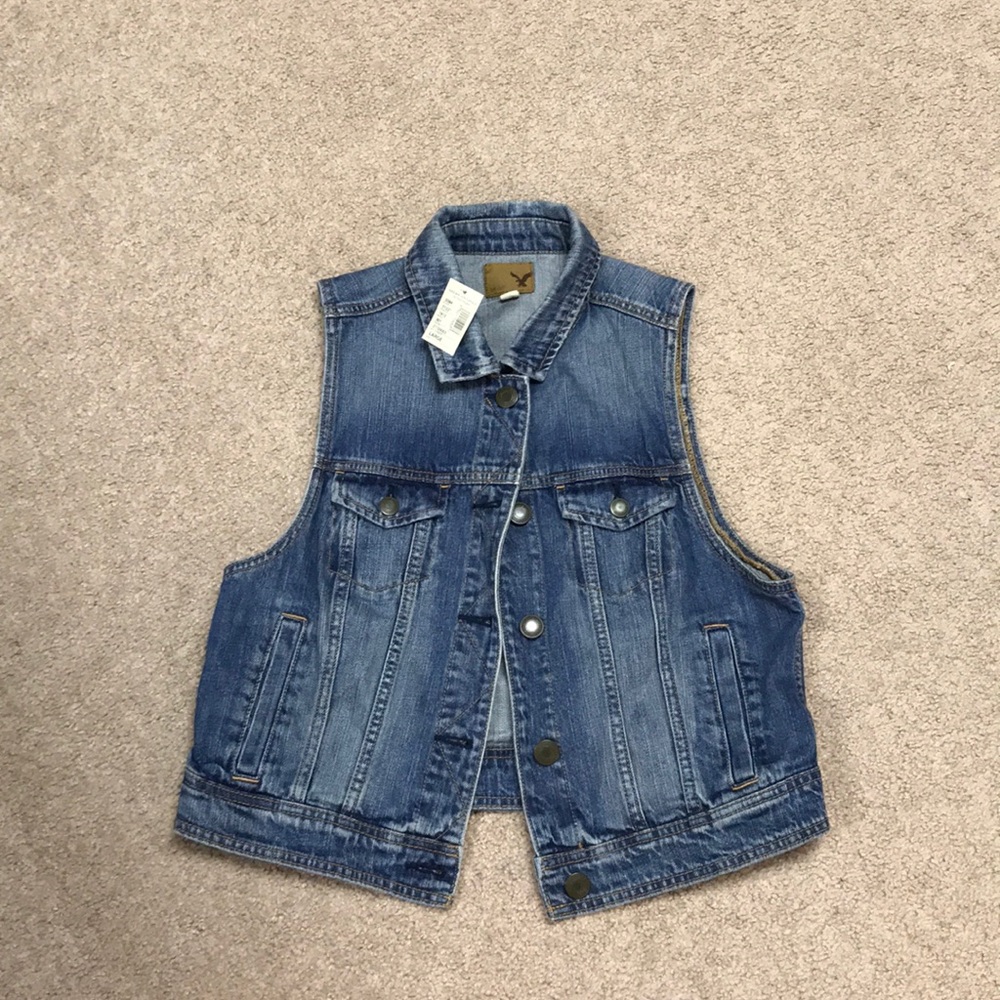 American eagle jean vest NWT sz L